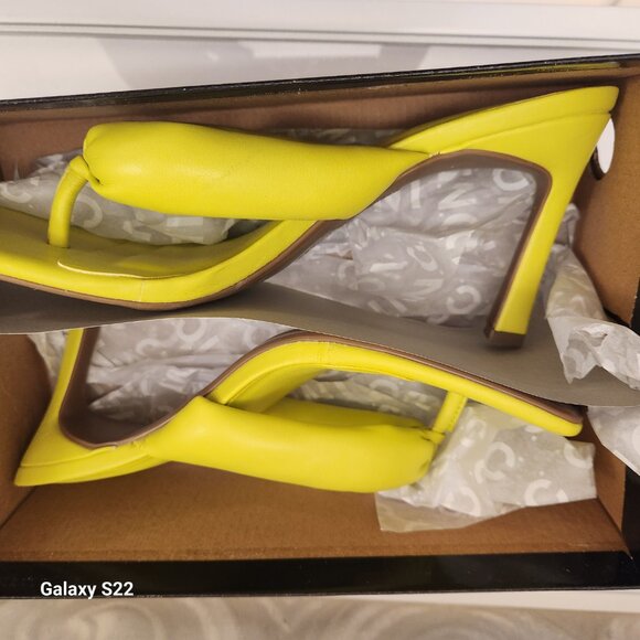 INC International Concepts Yellow Sandals - Picture 11 of 13